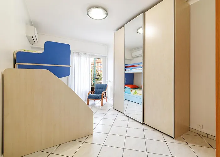 Myn1 - Spacieux Face A La